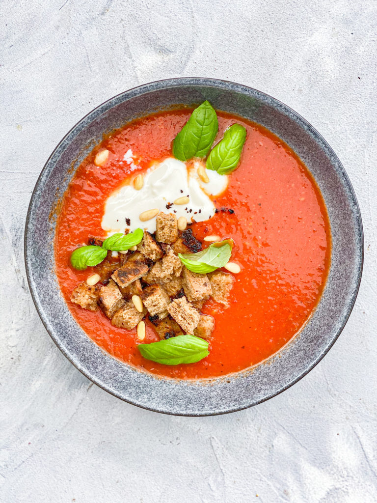 Tomatensuppe mit Croûtons