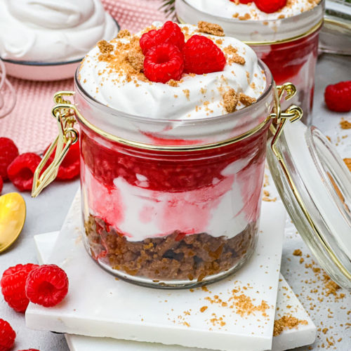 Dessert mit Himbeeren